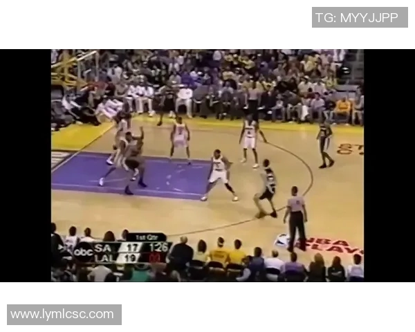 尼克斯与马刺激战正酣NBA赛场再现经典对决精彩瞬间回顾